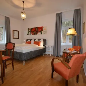 Graz-ulrichsbrunn, Free Parking , Graz Oostenrijk
